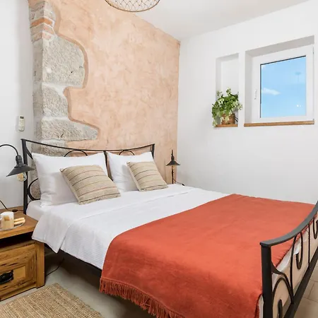 The House Casa de hóspedes Malinska