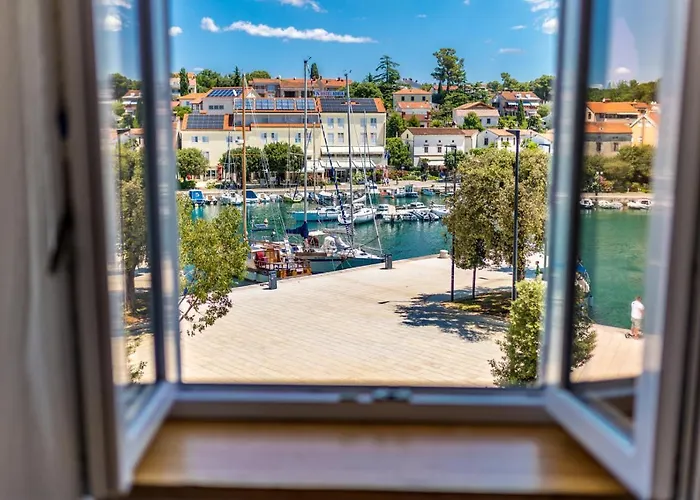 Гостевой дом The House 4*