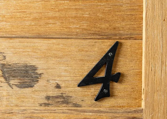 The House 4* Малинска